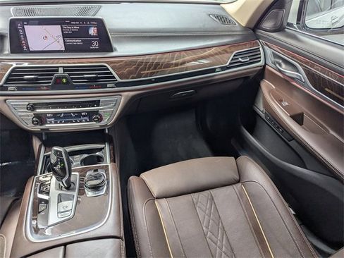 Used 2020 BMW 750i xDrive 750i xDrive w/ Executive Package image 8