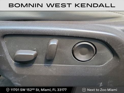 Used 2023 Chevrolet Suburban LT image 10