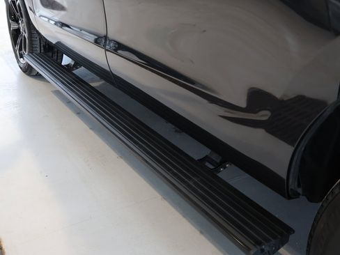 Used 2024 Ford Expedition Max Limited image 9