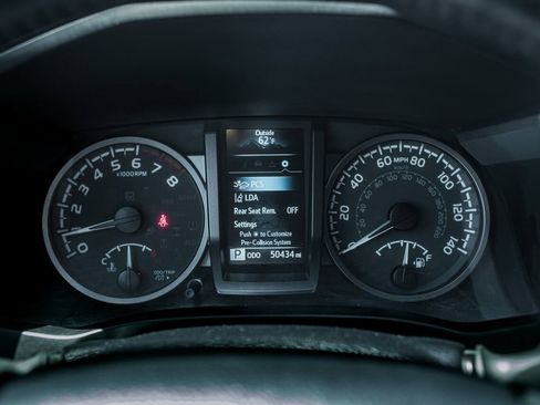 Used 2023 Toyota Tacoma TRD Off-Road AWD/4WD image 26