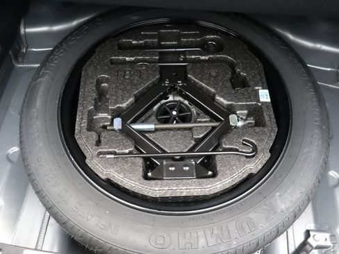 Used 2025 Genesis G70 2.5T RWD image 24
