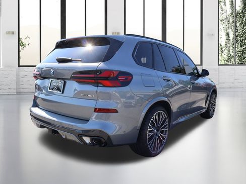 Used 2025 BMW X5 xDrive40i w/ M Sport Package AWD/4WD image 2