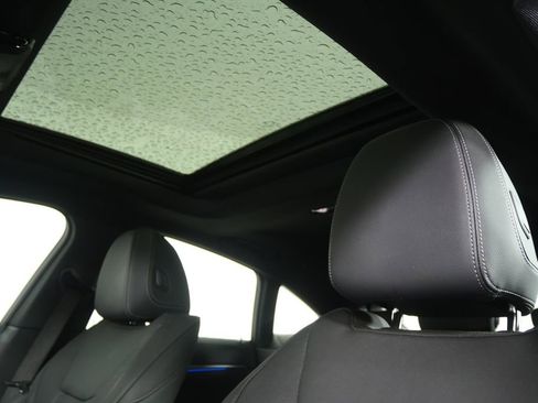 Used 2025 BMW M440i image 11