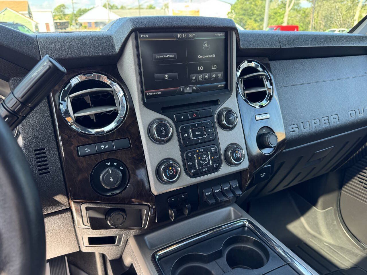 Used 2015 Ford F250 Platinum w/ FX4 Off-Road Package AWD/4WD image 27