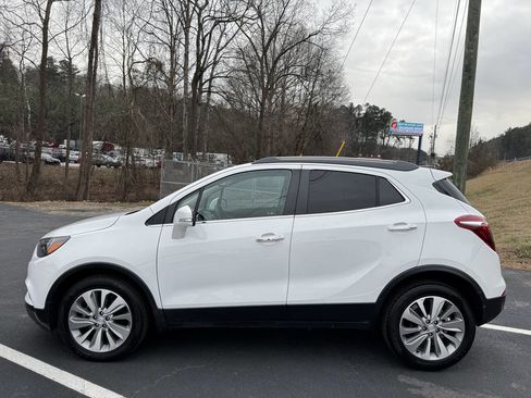 Used 2018 Buick Encore Preferred image 4