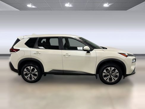 Used 2023 Nissan Rogue SV FWD image 7