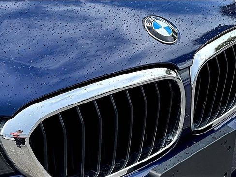 Used 2019 BMW 530e xDrive w/ Luxury Seating Package AWD/4WD image 33