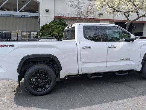 Used 2022 Toyota Tundra Limited image 6