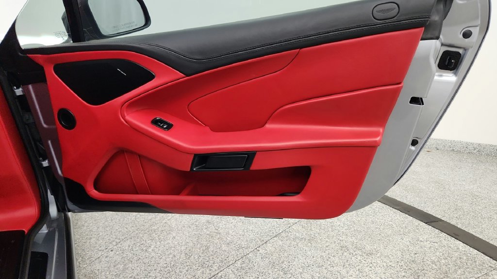 Used 2014 Aston Martin Vanquish Coupe RWD image 78