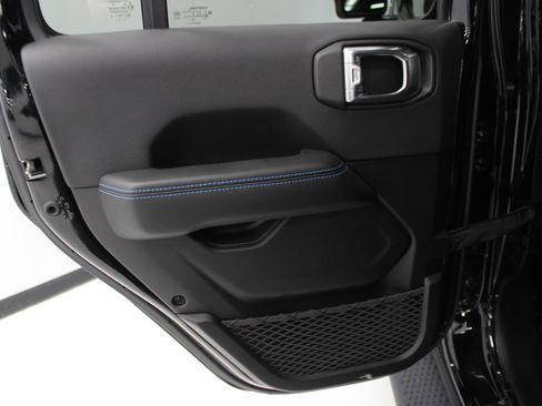 Used 2024 Jeep Wrangler High Altitude image 35