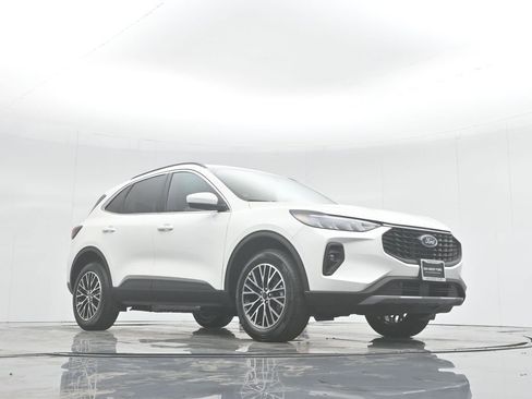New 2025 Ford Escape SE image 48
