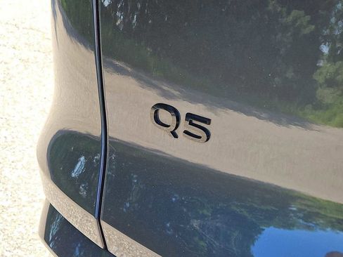 Certified 2025 Audi Q5 Premium w/ Premium Plus AWD/4WD image 6