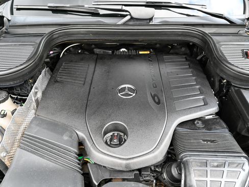 Used 2025 Mercedes-Benz GLS 450 4MATIC image 66
