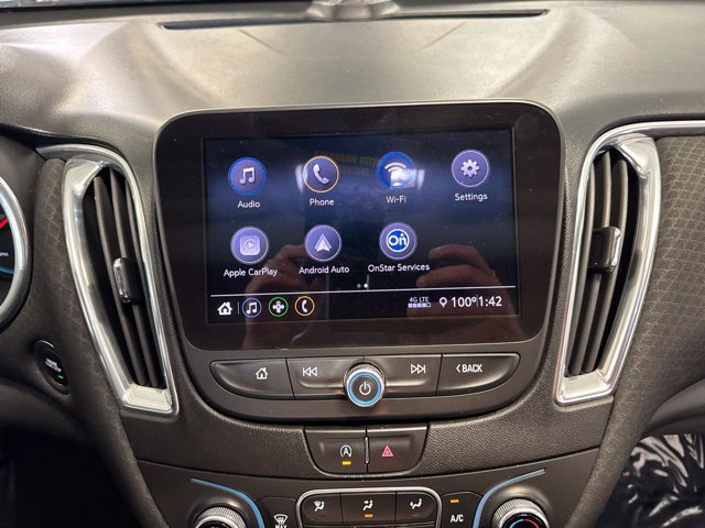 Used 2020 Chevrolet Malibu LT FWD image 17
