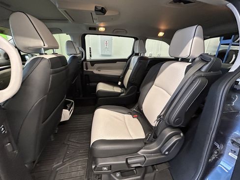 Certified 2025 Honda Odyssey Elite image 12