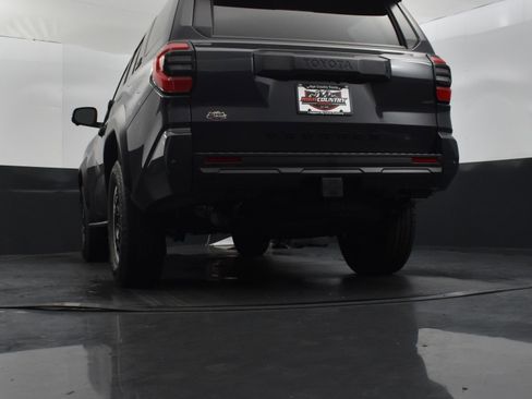 Used 2025 Toyota 4Runner TRD Off-Road Premium image 32