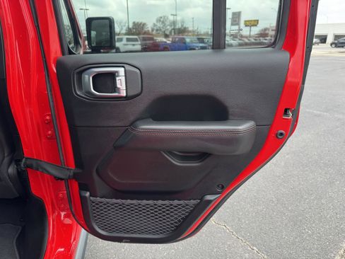 Used 2021 Jeep Wrangler Unlimited Rubicon image 32