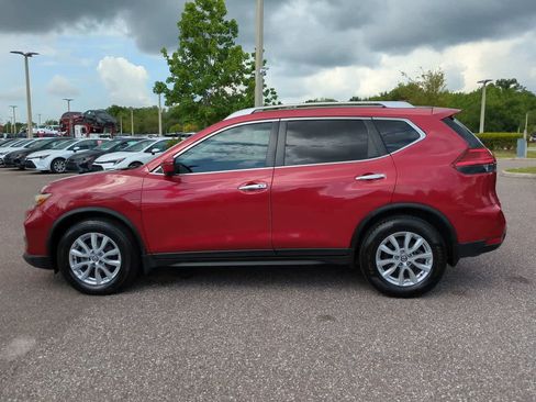 Used 2017 Nissan Rogue SV w/ SV Premium Package FWD image 3