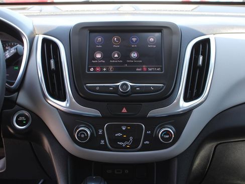 Used 2021 Chevrolet Equinox LS w/ LS Convenience Package AWD/4WD image 11