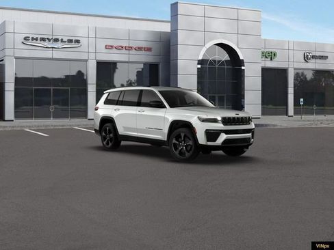 New 2026 Jeep Grand Cherokee L Limited w/ Limited Altitude Package AWD/4WD image 11