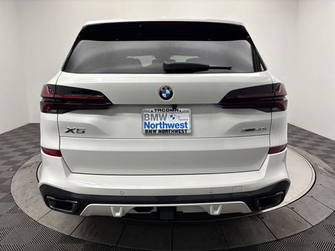 New 2026 BMW X5 xDrive40i w/ M Sport Package AWD/4WD image 15