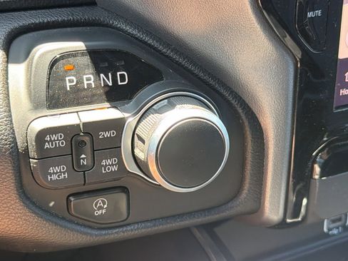 Used 2025 RAM 1500 Big Horn AWD/4WD image 30