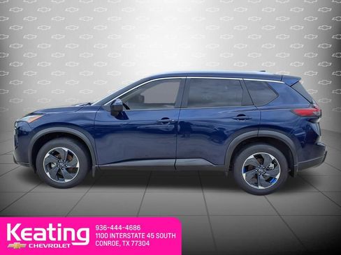 Used 2024 Nissan Rogue SV w/ SV Premium Package FWD image 10