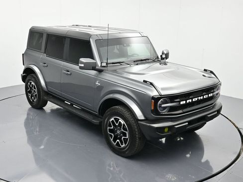 Used 2024 Ford Bronco Outer Banks image 31