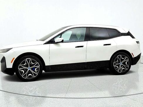Used 2024 BMW iX xDrive50 w/ Sport Package AWD/4WD image 8