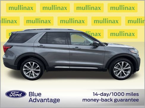Used 2025 Ford Explorer Platinum w/ Ultimate Package AWD/4WD image 2