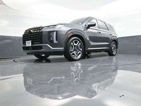 Certified 2025 Hyundai Palisade Limited image 31