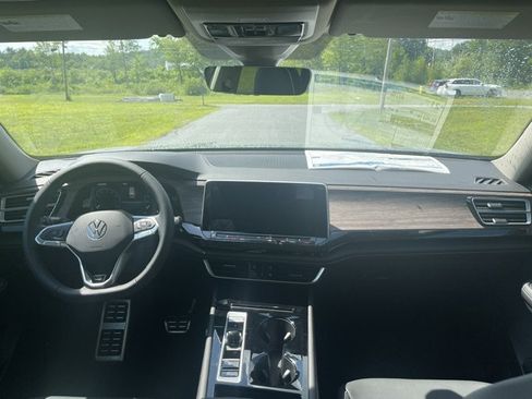 New 2026 Volkswagen Atlas SEL Premium R-Line AWD/4WD image 9