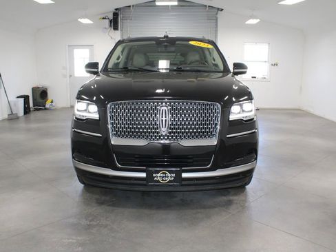Used 2023 Lincoln Navigator Reserve image 23