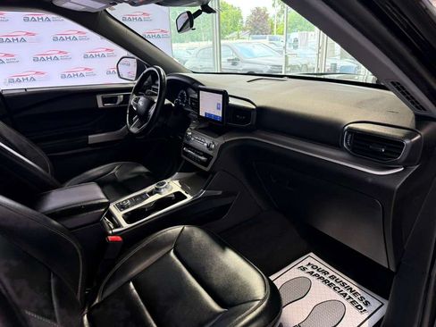 Used 2023 Ford Explorer XLT w/ Equipment Group 202A AWD/4WD image 61