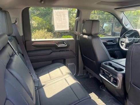 Used 2024 GMC Sierra 3500 Denali w/ Denali Reserve Package AWD/4WD image 23