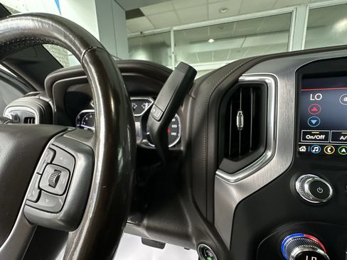 Used 2021 GMC Sierra 1500 SLT w/ SLT Premium Plus Package AWD/4WD image 16