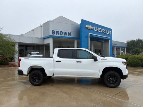 Used 2025 Chevrolet Silverado 1500 Custom Trail Boss image 1