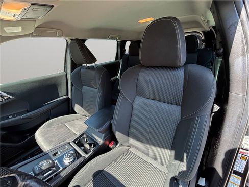 Used 2022 Mitsubishi Outlander ES image 16