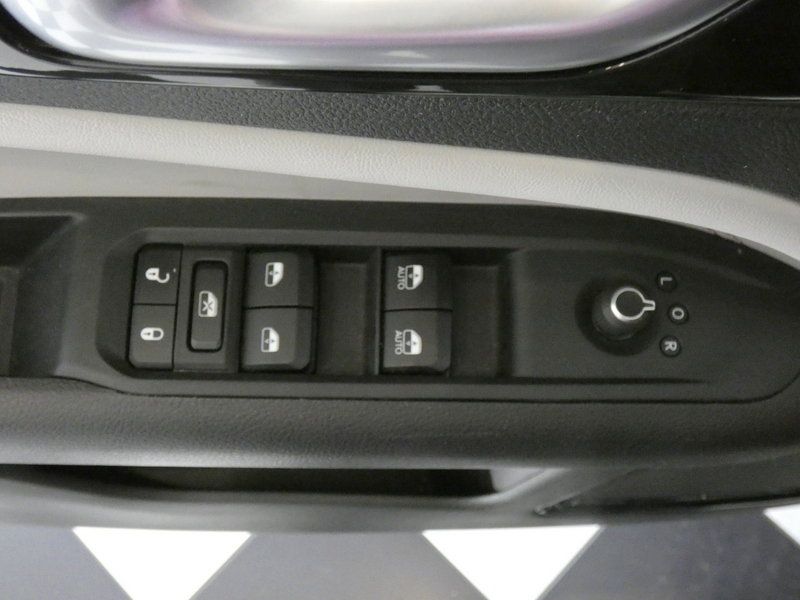 Used 2025 Jeep Compass Limited AWD/4WD image 19
