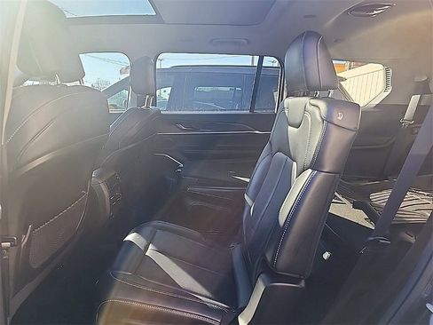 Used 2022 Jeep Grand Cherokee L Limited image 7