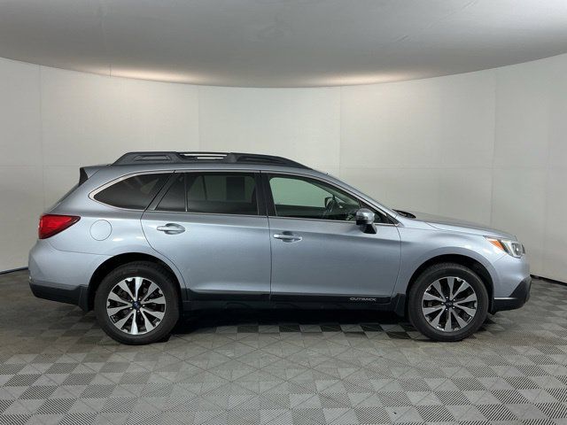 Used 2015 Subaru Outback 2.5i Limited AWD/4WD image 4