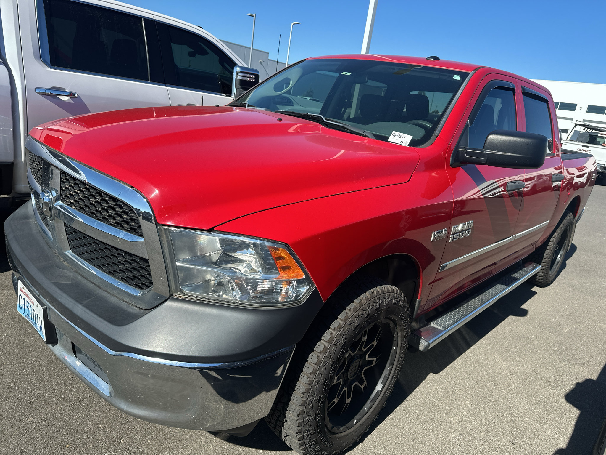 Used 2017 RAM 1500 ST w/ SXT Appearance Group AWD/4WD image 2
