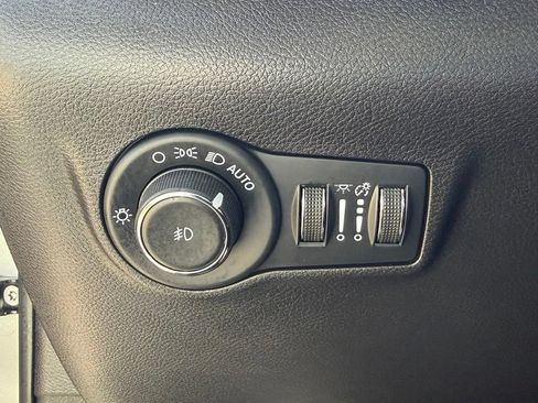 Certified 2023 Jeep Compass High Altitude AWD/4WD image 29