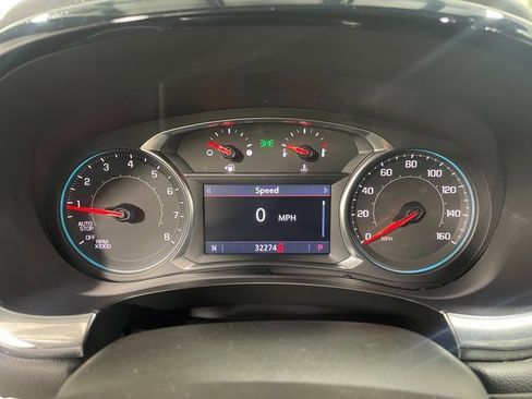 Used 2023 Chevrolet Traverse LT w/ Midnight/Sport Edition image 15