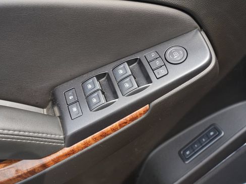 Used 2020 Chevrolet Tahoe Premier AWD/4WD image 17