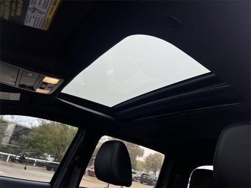 Used 2023 Toyota Tacoma Limited image 27