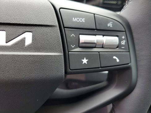 New 2025 Kia K4 EX image 18