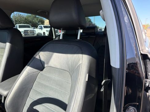 Used 2013 Volkswagen Passat TDI SEL Premium FWD image 12