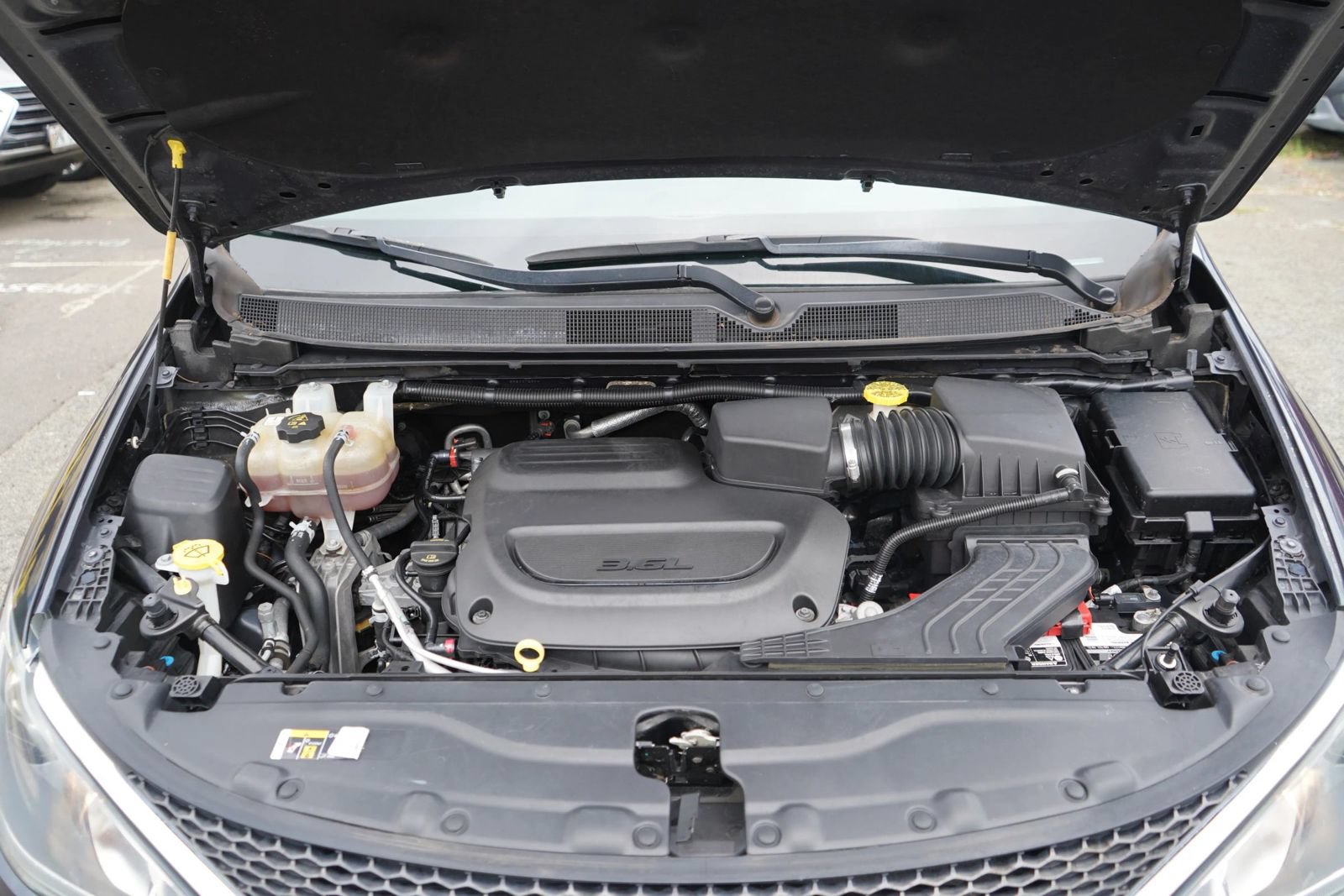 Used 2020 Chrysler Pacifica Touring-L FWD image 7
