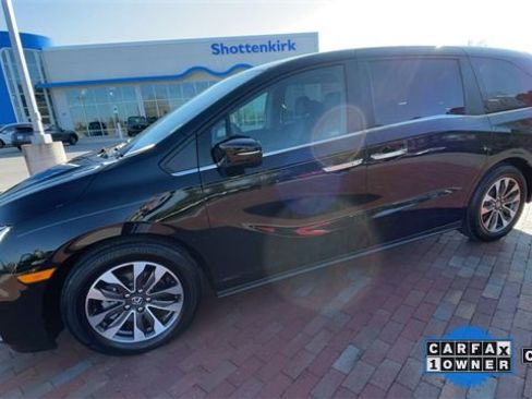 Certified 2024 Honda Odyssey EX-L image 6